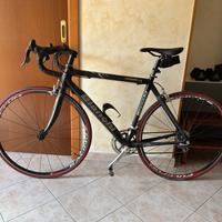 bici da corsa bianchi in carbonio