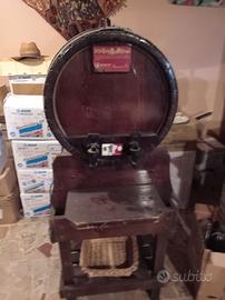 botte refrigerata in legno  vino bianco e rosso