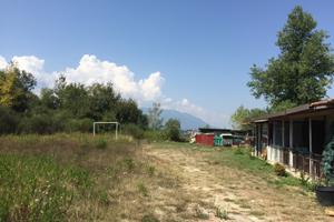 Terreno Edificabile di 2700 mq con costruzione ann