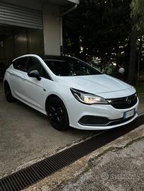 Opel astra 120° anniversario