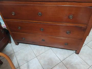 Mobile in legno (noce credo)