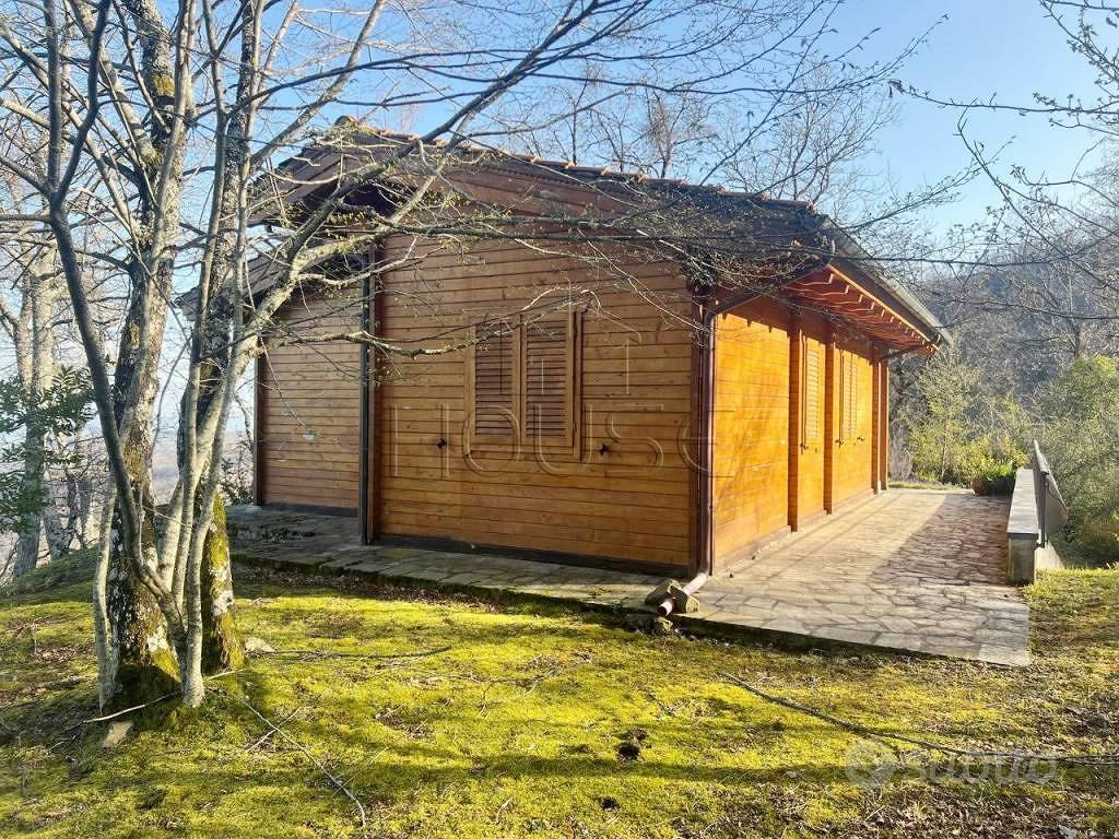 Rustico / Casale di 126 m² con 5 locali e box auto - Vista 3