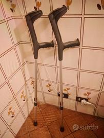 Stampelle ortopediche per adulti