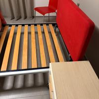 Letto piazza e mezza, comodino, sedia, specchio