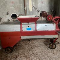 Torchio continuo per uva