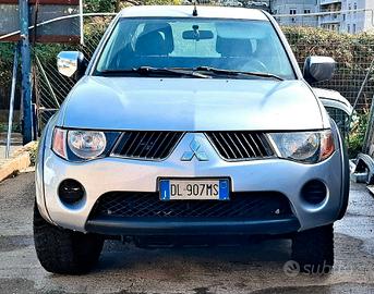 MITSUBISHI L200 2.5 DI-D/136CV Club Cab Invite