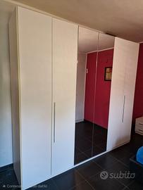 armadio moderno comò e comodini