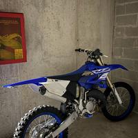 Yamaha YZ 125 - TARGATA