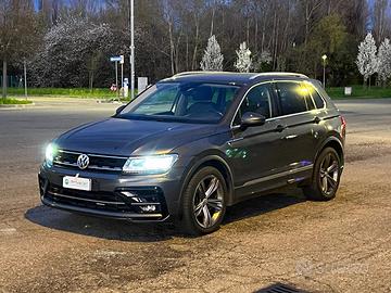 VOLKSWAGEN Tiguan 1.6 TDI SCR Sport BlueMotion Tec