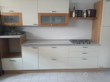 Cucina color panna 