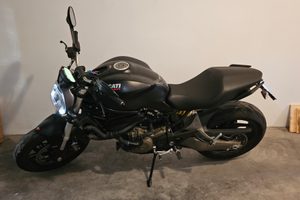 Ducati Monster 821 Dark