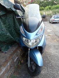 scooter Burgman 150 marciante a 500 euro