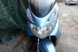 scooter Burgman 150 marciante a 500 euro