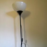 Lampada da terra nera 5€