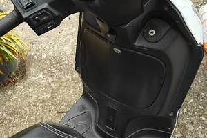 Scooter 150 Peugeot Twett anno 2014