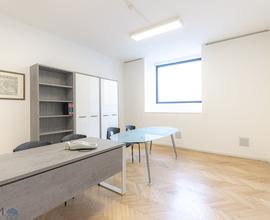 Stanza uso ufficio zona Tribunale Trieste