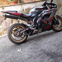 Yamaha r1