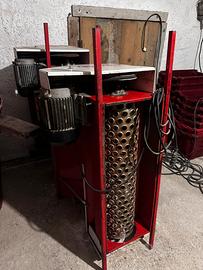 Pigiatrice diraspatrice elettrica per uva