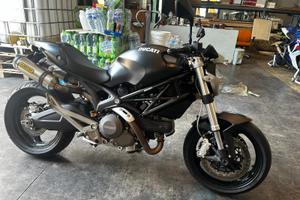 Ducati Monster 696 2009