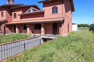Villetta a schiera di 200 m² con più di 5 locali e