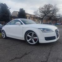 Audi TT S line