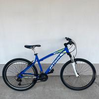 Bici MTB Rockrider in alluminio cambio Shimano R26