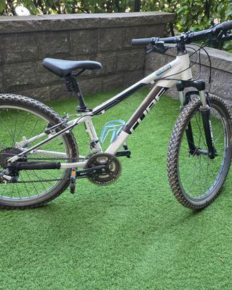 Mountain Bike Cube Acid 240