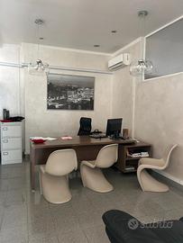 AffittasiStanza all'interno di agenzia immobiliare