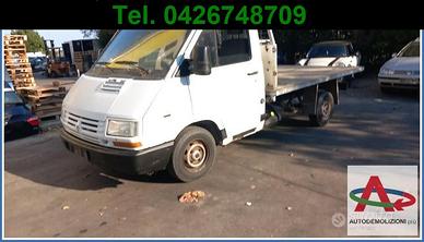 Ricambi usati RENAULT TRAFIC 2.5 D 55KW- S8U 57