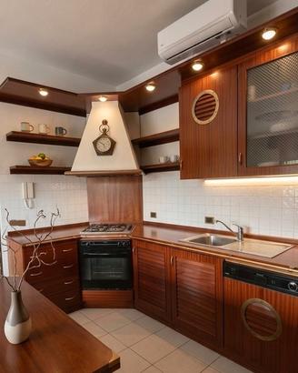 cucina angolare in legno 