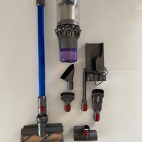 Dyson v11 funzionante con difetti estetici