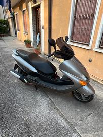 Scooter yamaha skyliner 150
