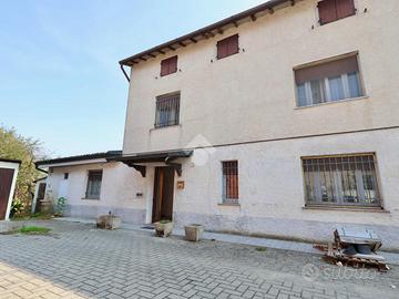 CASA SEMINDIPENDENTE A CAMPEGINE