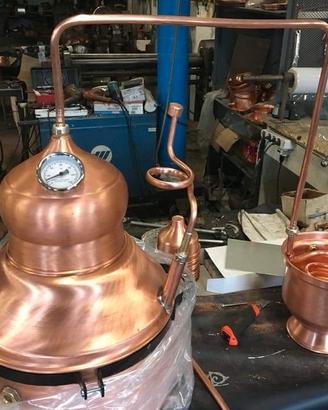 Alambicco da 25 litri a bagnomaria, distillatore.