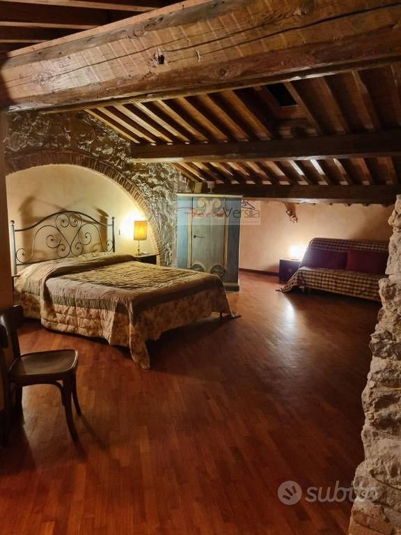 Appartamento di 130 m² con 5 locali e box auto a V - Vista 5