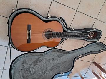 Chitarra acustica+ custodia rigida
