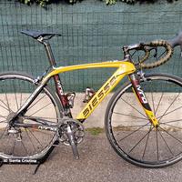 Bicicletta da corsa in carbonio