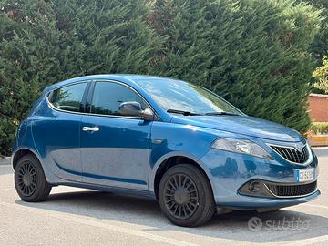 Lancia Ypsilon hybrid