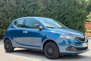 Lancia Ypsilon hybrid