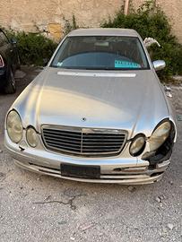 motore mercedes classe E 270CDI