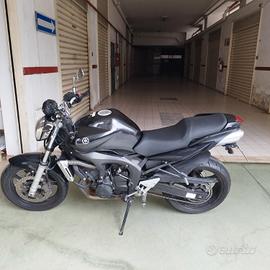 Yamaha fz 6 black edition