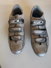 Scarpa SIDI corsa con attacco