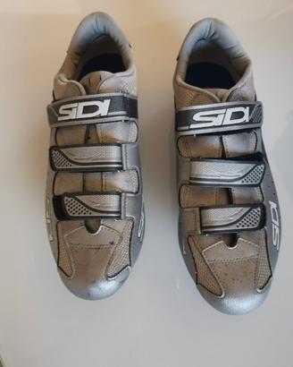 Scarpa SIDI corsa con attacco