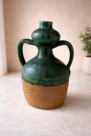 Vaso in ceramica smaltata verde con doppio manico