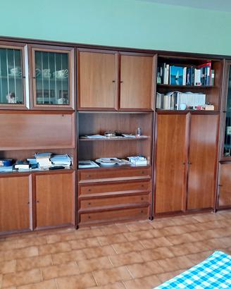 Armadio scomponibilein legno per soggiorno/salotto