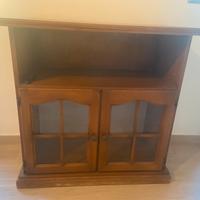 Mobile vetrina legno con ruote