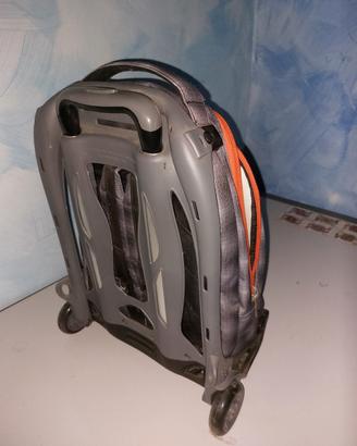 Cartella con trolley rimovibile 