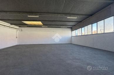 CAPANNONE A PIOMBINO DESE