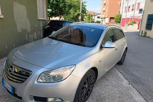 OPEL Insignia - 2009