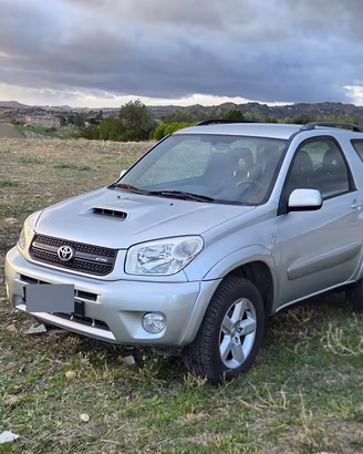 Toyota Rav 4 d-4d ASI tenuta da amatore 